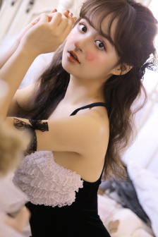 喜爱夜蒲2大尺度吃乳